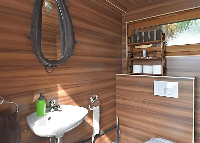 With Panoramic View And Every Convenience - شقة
